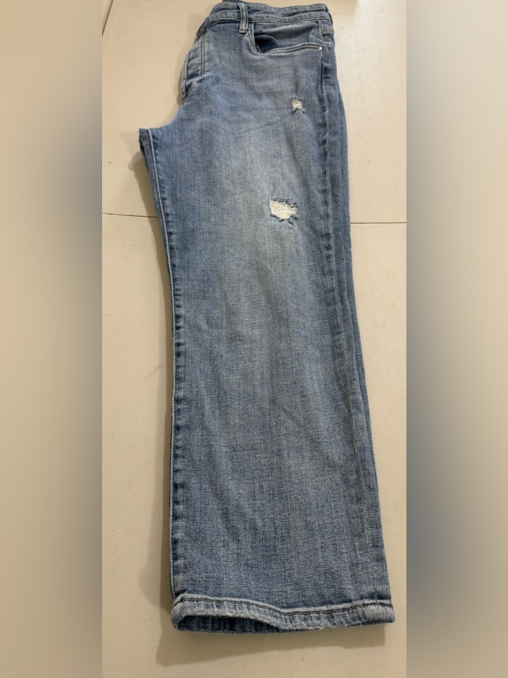 Kut from the Kloth Light Blue Straight-Leg Jeans with Distressed Detail